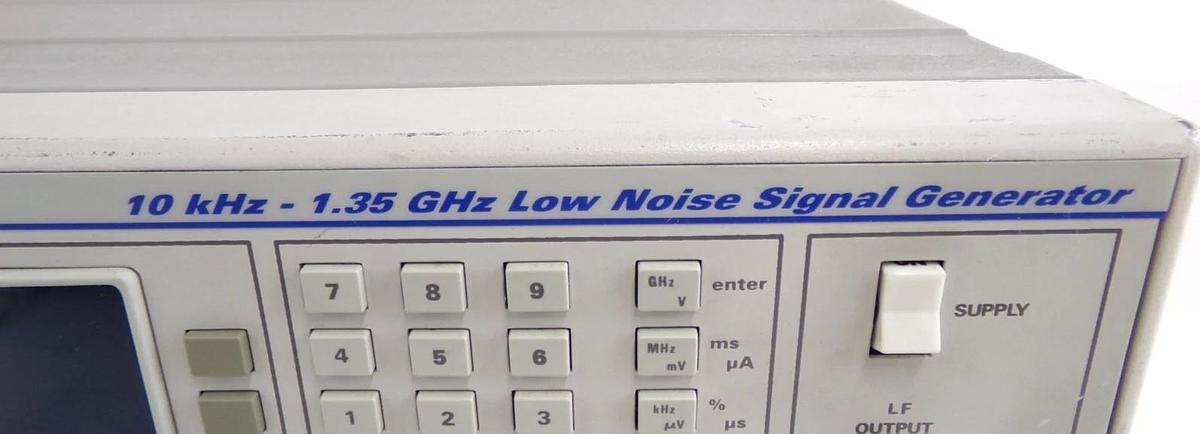 Used IFR 2040 10khz-1.35Ghz Low Noise Signal Generator Opt. 2 9.12 Error 04 Untested
