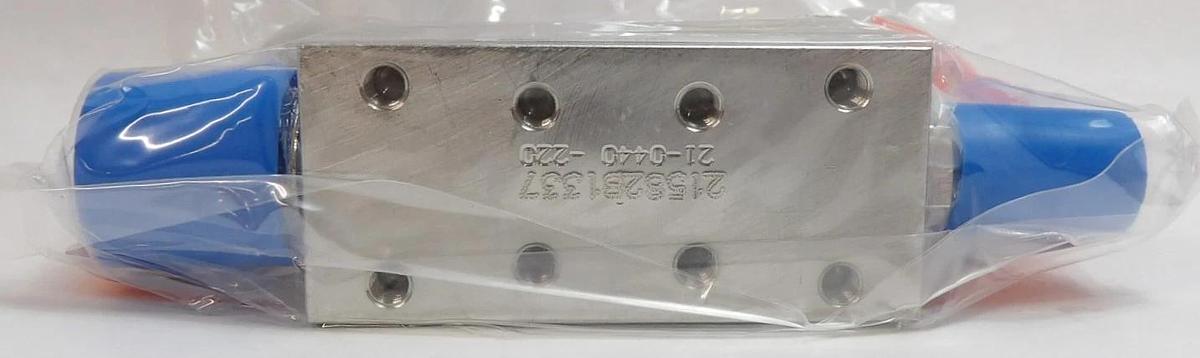 Parker Veriflo 45300319 3-Way Pneumatic Diaphragm Valve 945Y2NC/NOFSFFMA New