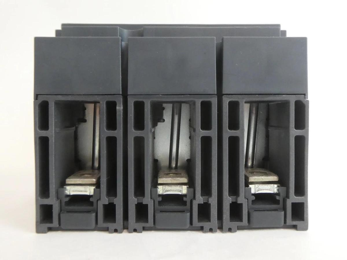 Schneider Electric HGF36050 Circuit Breaker PowerPacT Square D New Surplus