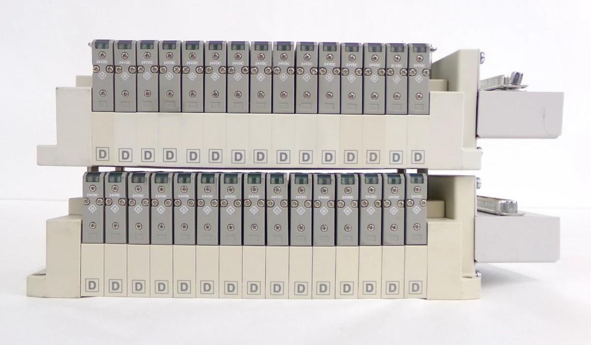 Used SMC SS5V1- Pneumatic Manifold SS5V1-DUQ00578 SS5V1-DUQ00584 Lot of 4 Working