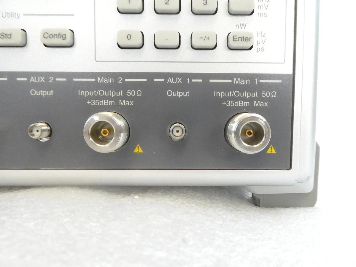 Used Anritsu MT8820C Radio Analyzer GSM W-CDMA CDMA2000 LTE Bent Connectors Spare