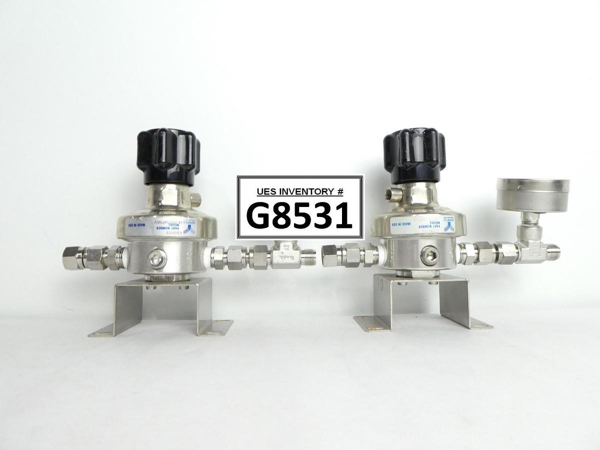 Used Parker 43600759 High Purity Regulator Valve W/ Gauge HFR90TS4PB6V Lot of 2 Used