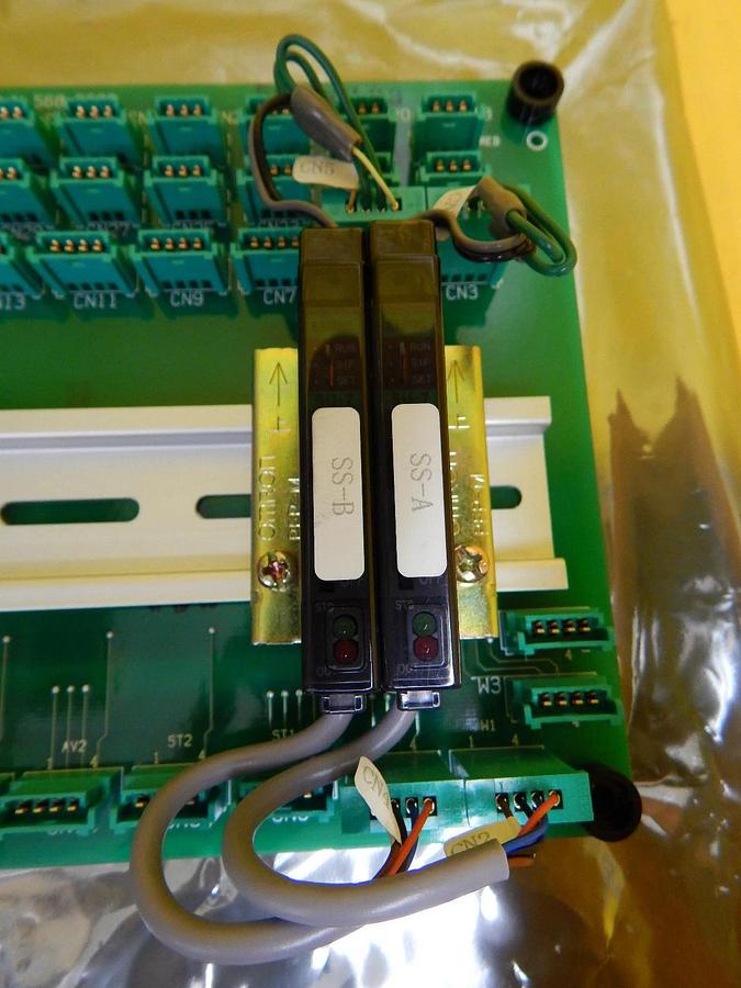 Used Hitachi 568-5590 ST Sensor PCB Two Sensor Board S-9300 SEM Working Surplus