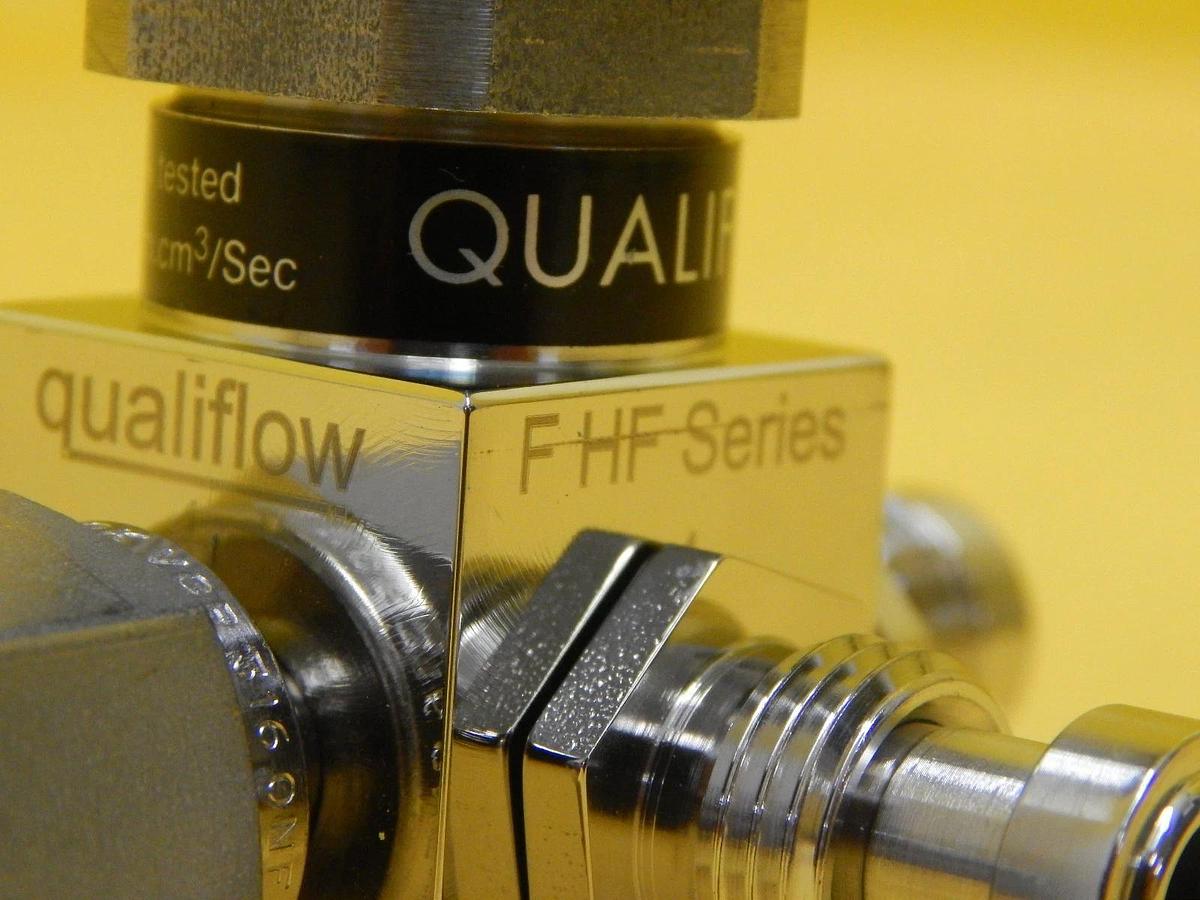 Used Qualiflow F HF Series 4-Way Pneumatic Valve 2x10-9atm.cm3/Sec Used Working