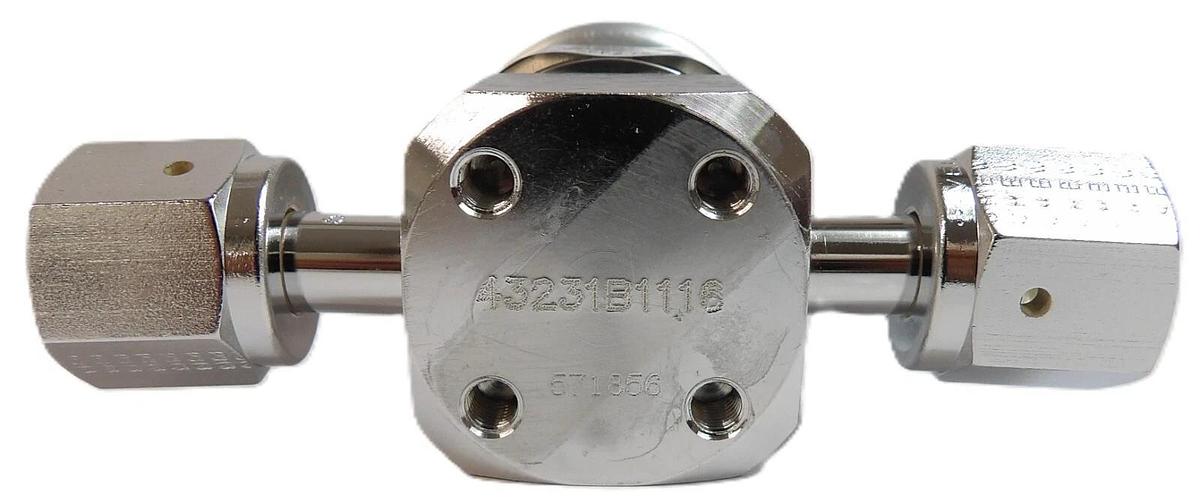 Used Parker Veriflo 43900647 Diaphragm Valve 955AOPLPNCSFSFF2.78 New Surplus
