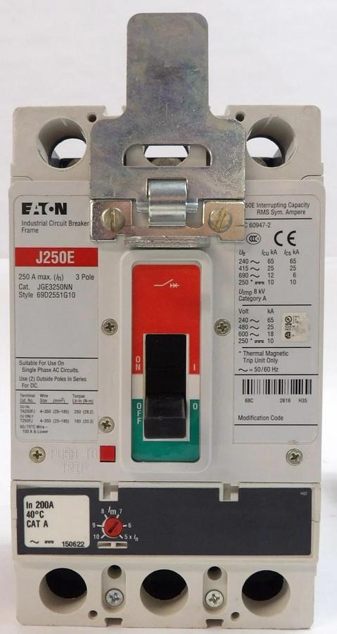 Used Eaton JGE3250NN 3 Pole Circuit Breaker J250E Lot of 2 Working