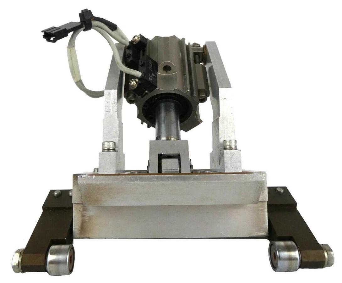 Used AMAT Applied Materials 0010-70322 Slit Valve Actuator Assembly Working Surplus