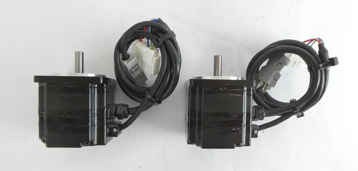 Yaskawa SGMPH-01AAE-YA34 Servo Motor Reseller Lot of 8 New Surplus
