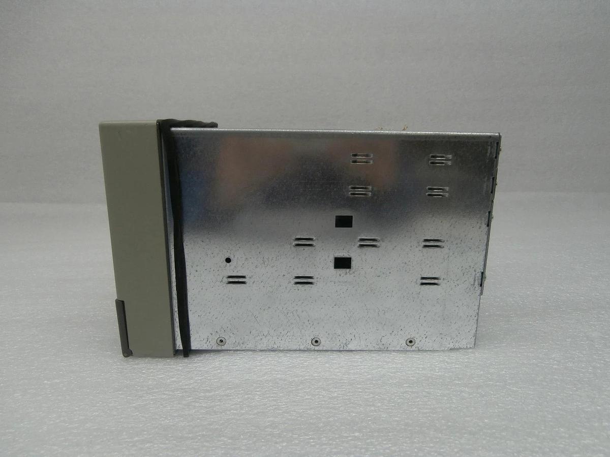 Used Omega RD8804CD Paperless Recorder and Data Acquisition System RD8800 Used