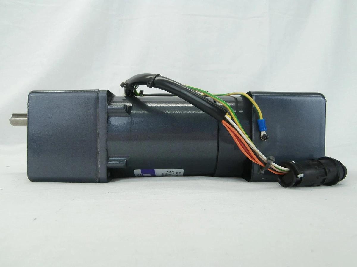 Used SPG Motors S9R90GKL-ES12CE Reversible Motor with Gear Head S9KC15BL Used Working
