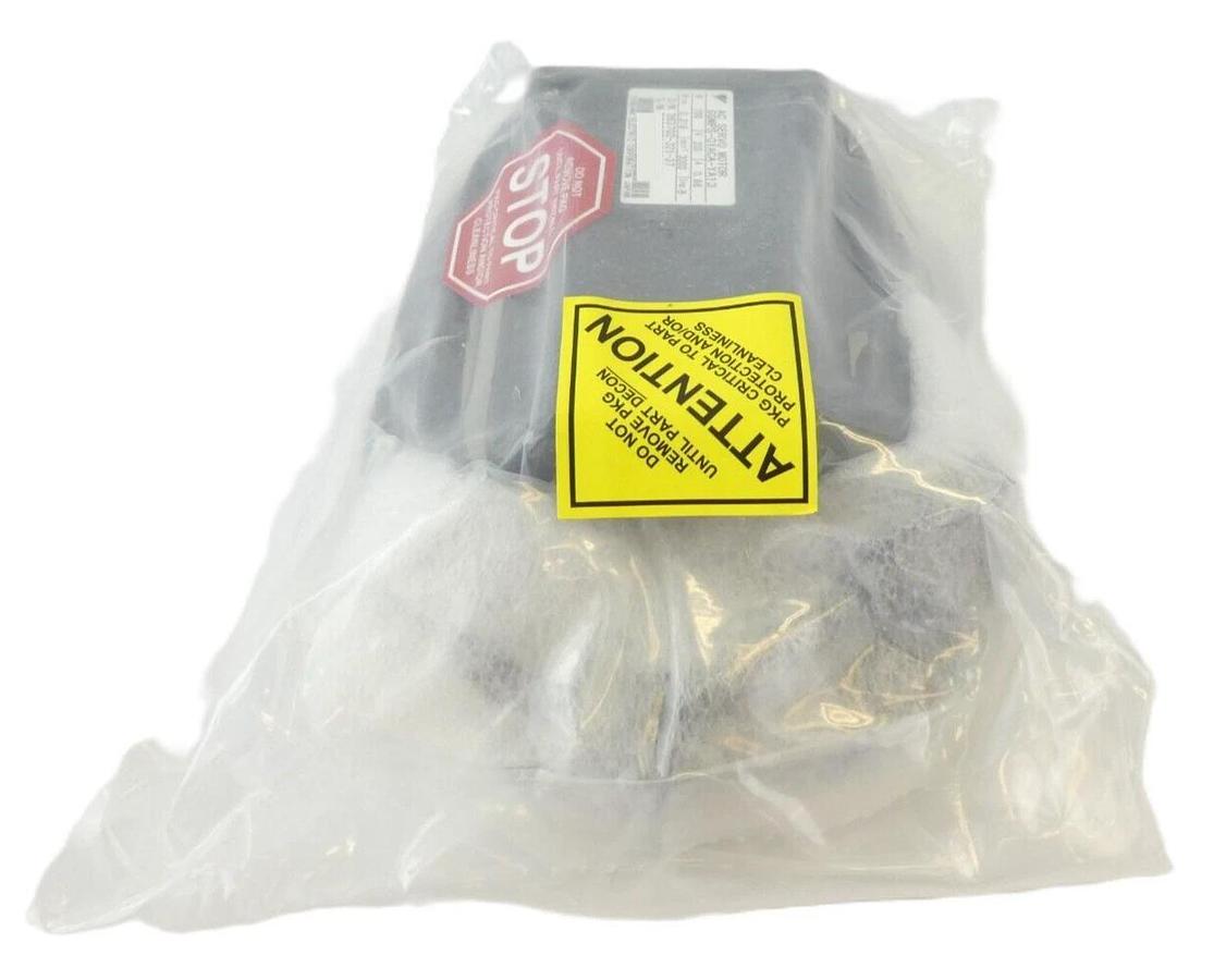Yaskawa Electric SGMPS-01ACA-YA13 AC Servo Motor AMAT 0190-51415 New Surplus