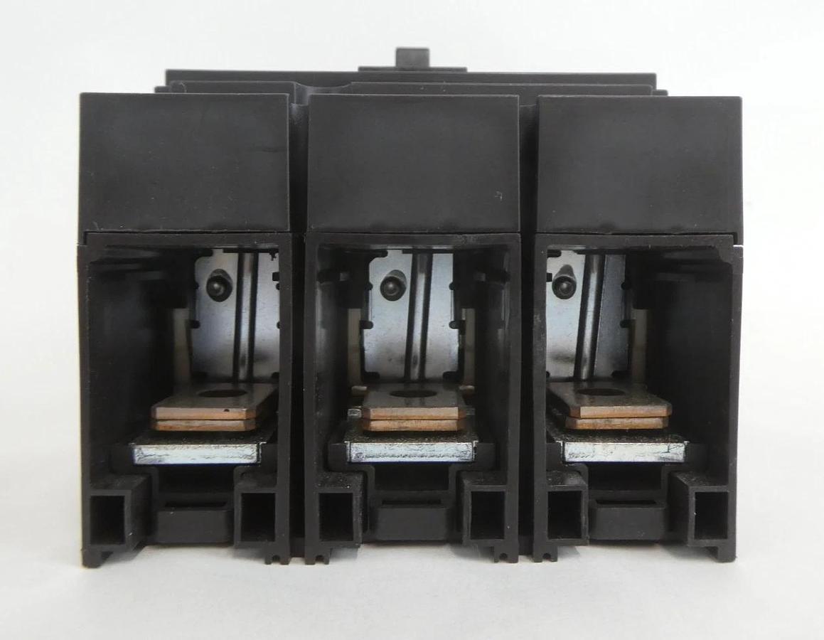 Square D JDF36225UK Circuit Breaker PowerPact JD 250 Schneider New Surplus