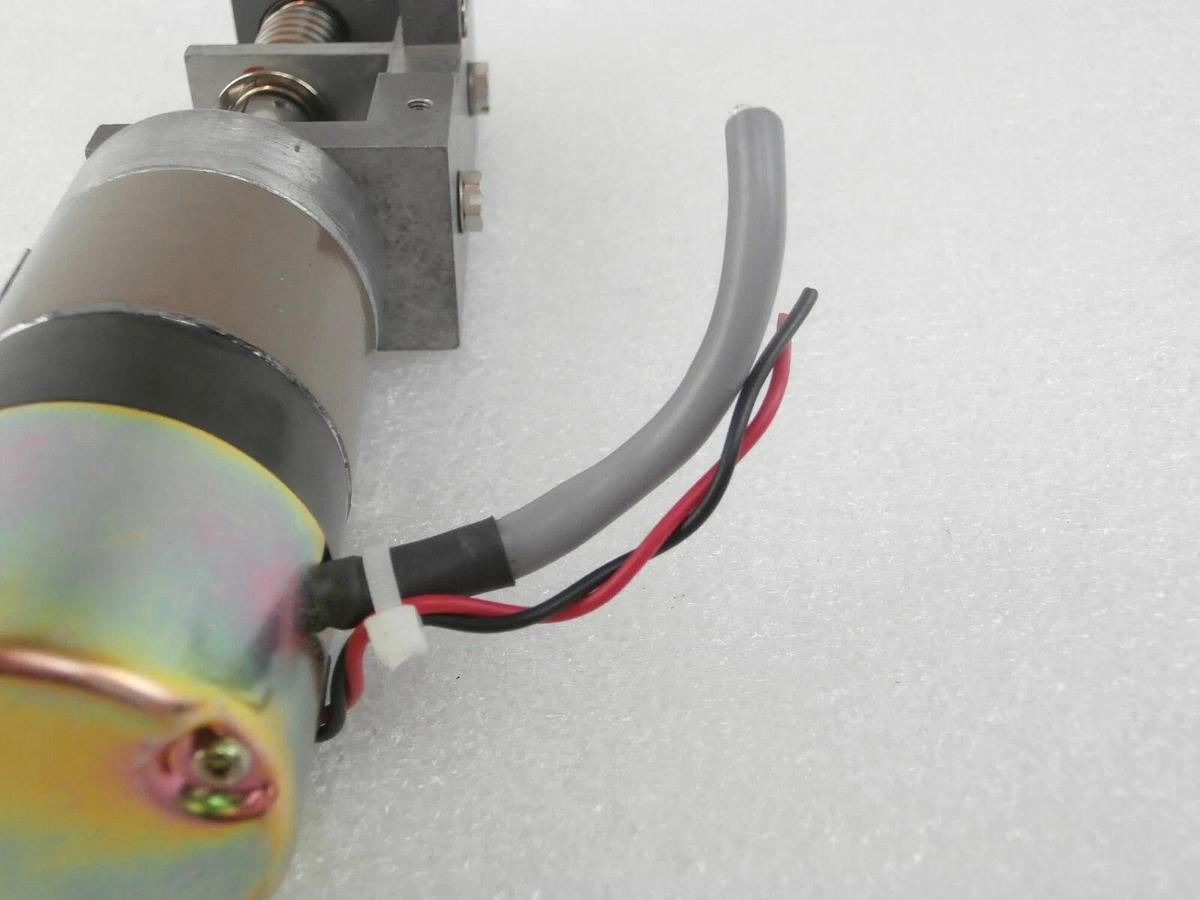 Used Yaskawa Electric UTOPI-020MX Minertia Motor UGQMEM-01SNQ22 NSR Cut Cable Spare
