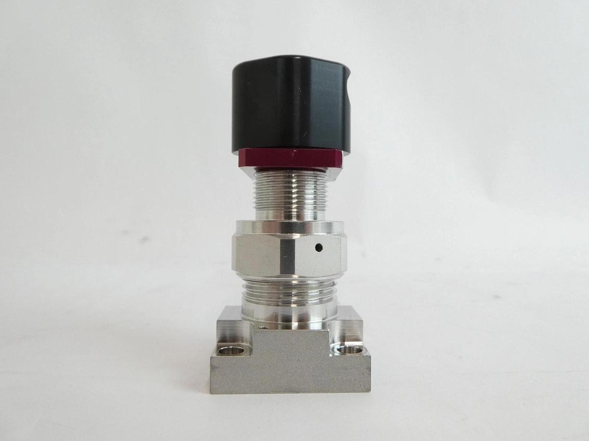 Used Fujikin 088032 2-Port Manual Diaphragm Valve Reseller Lot of 17 Working Surplus