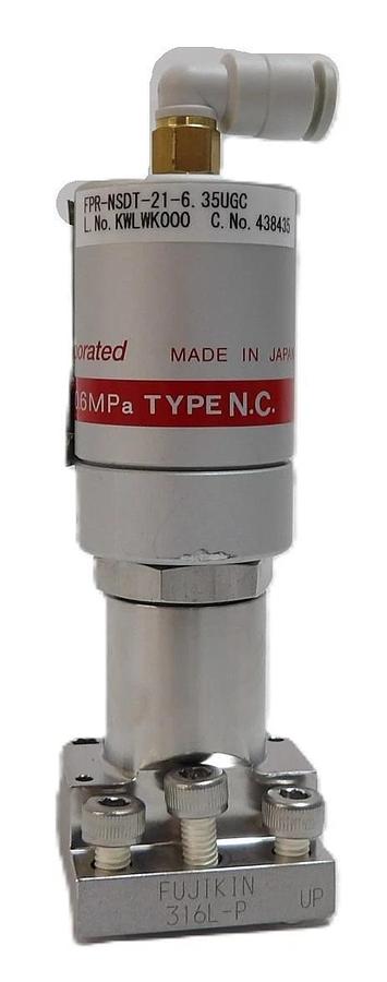 Fujikin FPR-NSDT-21-6.35UGC Metal Diaphragm Valve Reseller Lot of 4 New