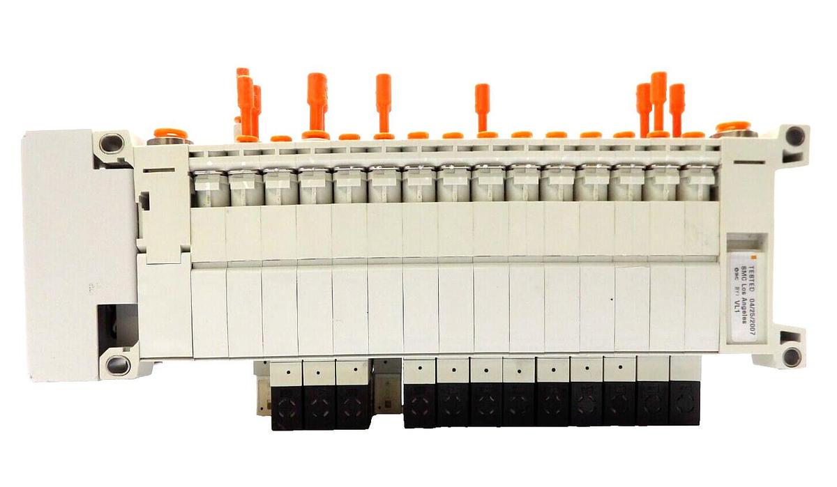 Used SMC VV5Q11-ULB990135 15-Port Pneumatic Valve Manifold AMAT 4060-01172 Working