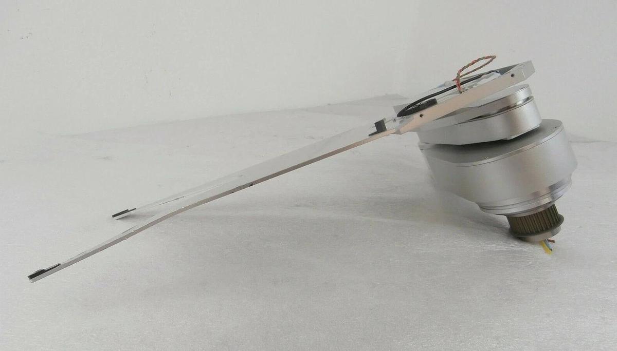 Used Yaskawa Electric XU-RC350D-D91 Indexer Robot Upper Arm with End Effector As-Is