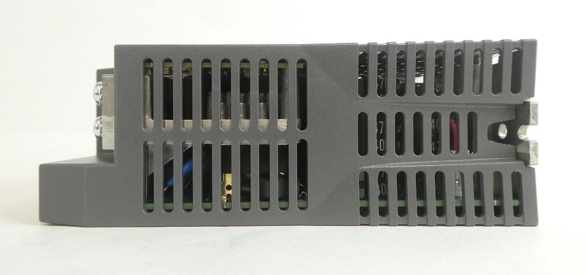 Kollmorgen AKD-B00606-NBSQ-0000 Servo Drive SynqNet New Surplus