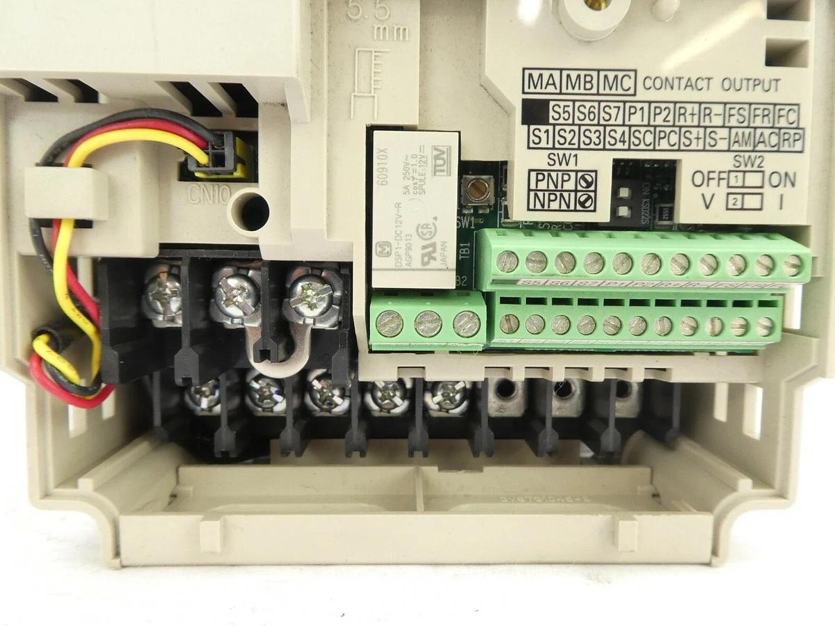Used Yaskawa Electric CIMR-V7AA21P5 Inverter Drive VS Mini V7 No Cover Nikon NSR