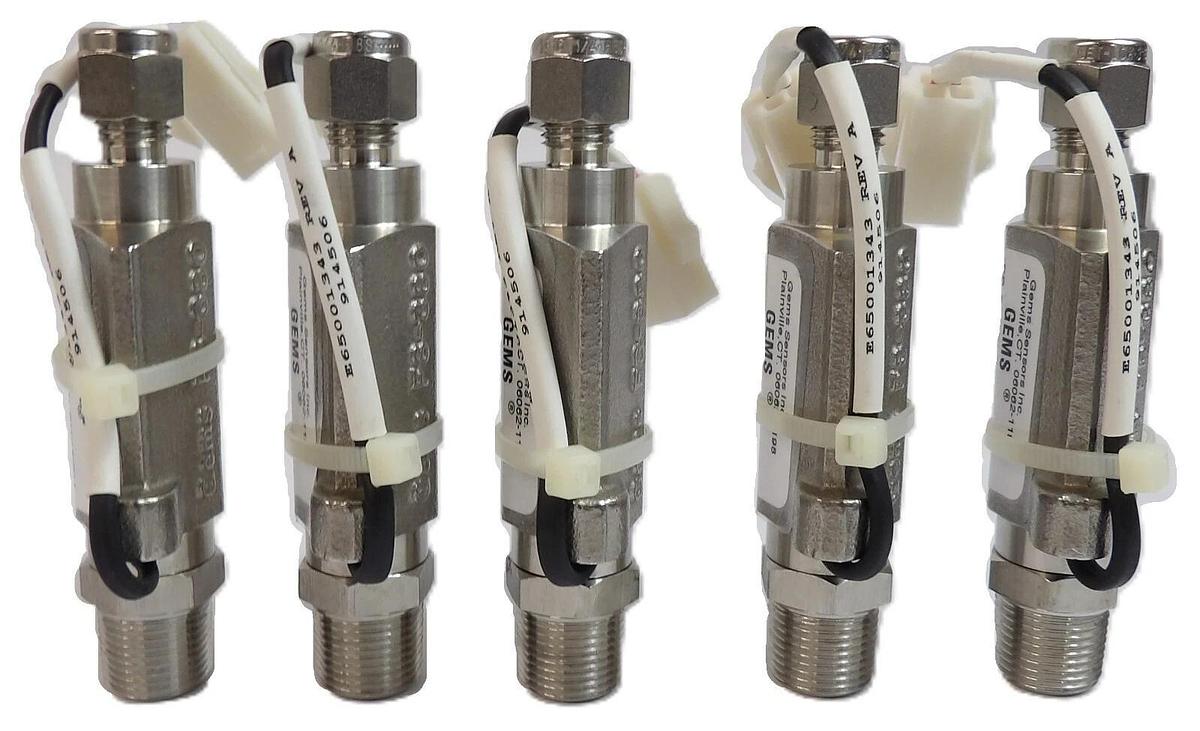 Gem Sensors 255536 FS-380 Flow Switch AMAT E65001343 Lot of 5 New