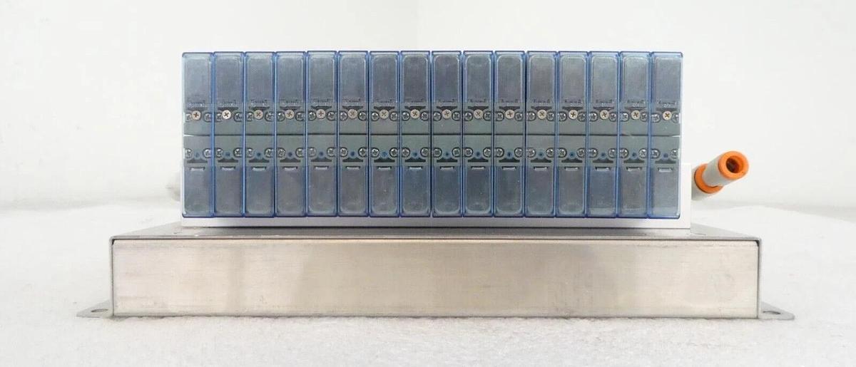 Used SMC IN587-34 16-Port Pneumatic Manifold SY3A00-5U1 SY3200-5U1 AMAT Working