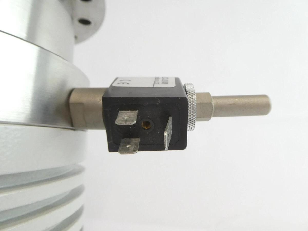 Used TPU 180HM Pfeiffer Vacuum PM P02 070 A Turbomolecular Pump Turbo Working Surplus