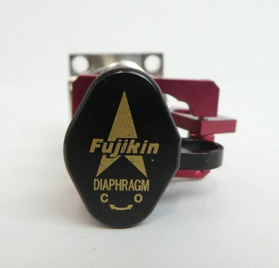 Used Fujikin 088032 2-Port Manual Diaphragm Valve 316L-P Lot of 65 Working Surplus