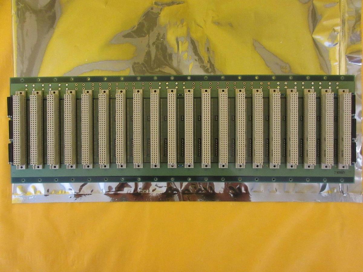 Used SRC R14870 VME Systembus 20-Slot Backplane Board PCB Used Working