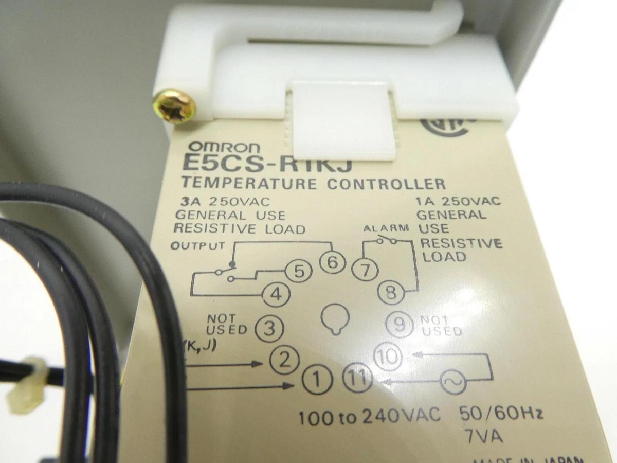 Used Kokusai Flange Temperature Controller E5CS-R1KJ HK-10-24 Zestone DD-1203V Spare