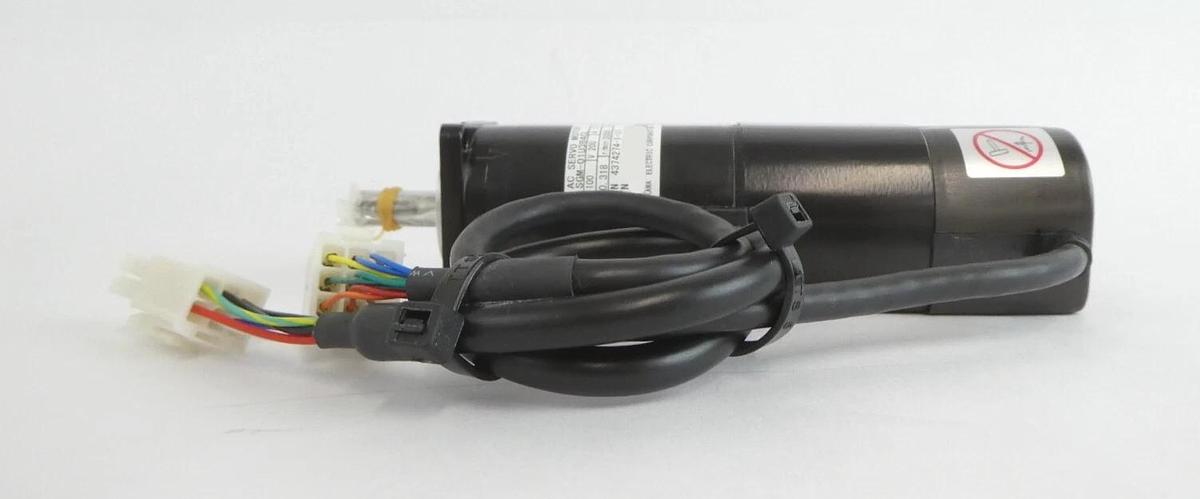 Yaskawa SGM-01U3B4CL Servo Motor Reseller Lot of 5 New Surplus