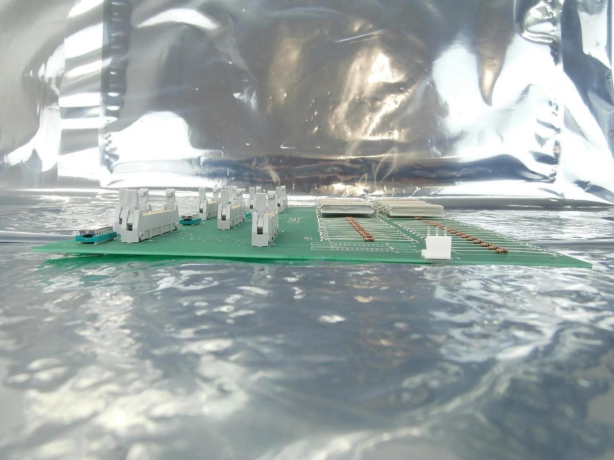 Used Motorola 5057301 LE Tester Board PCB Used Working