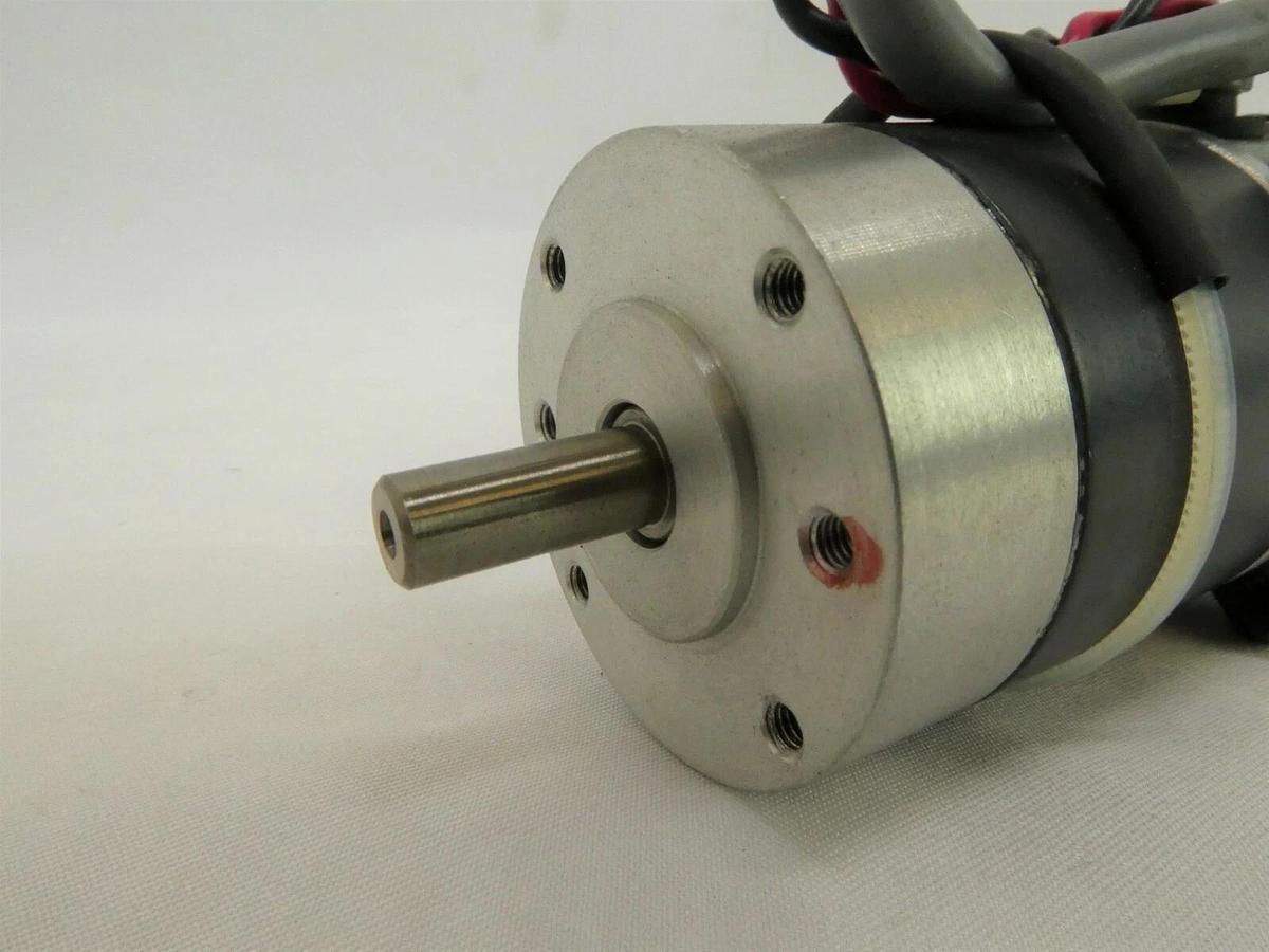 Used Yaskawa Electric UTOPI-020MX Minertia Motor UGRMEM-01SAKOE Nikon NSR-S204B Spare