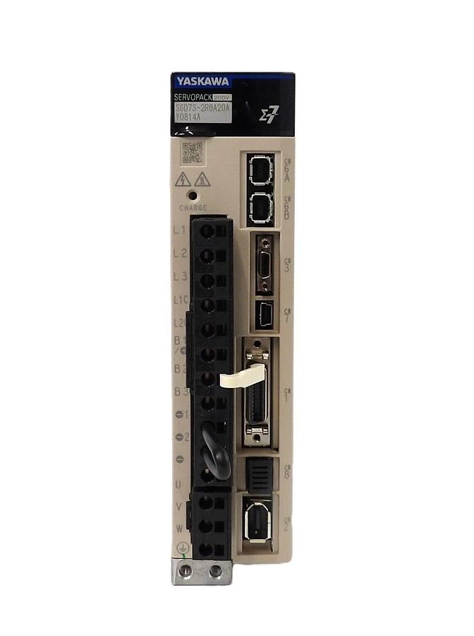 Used Yaskawa Electric SGD7S-2R8A20AY0814A Servo Drive Sigma-7 SERVOPACK Working