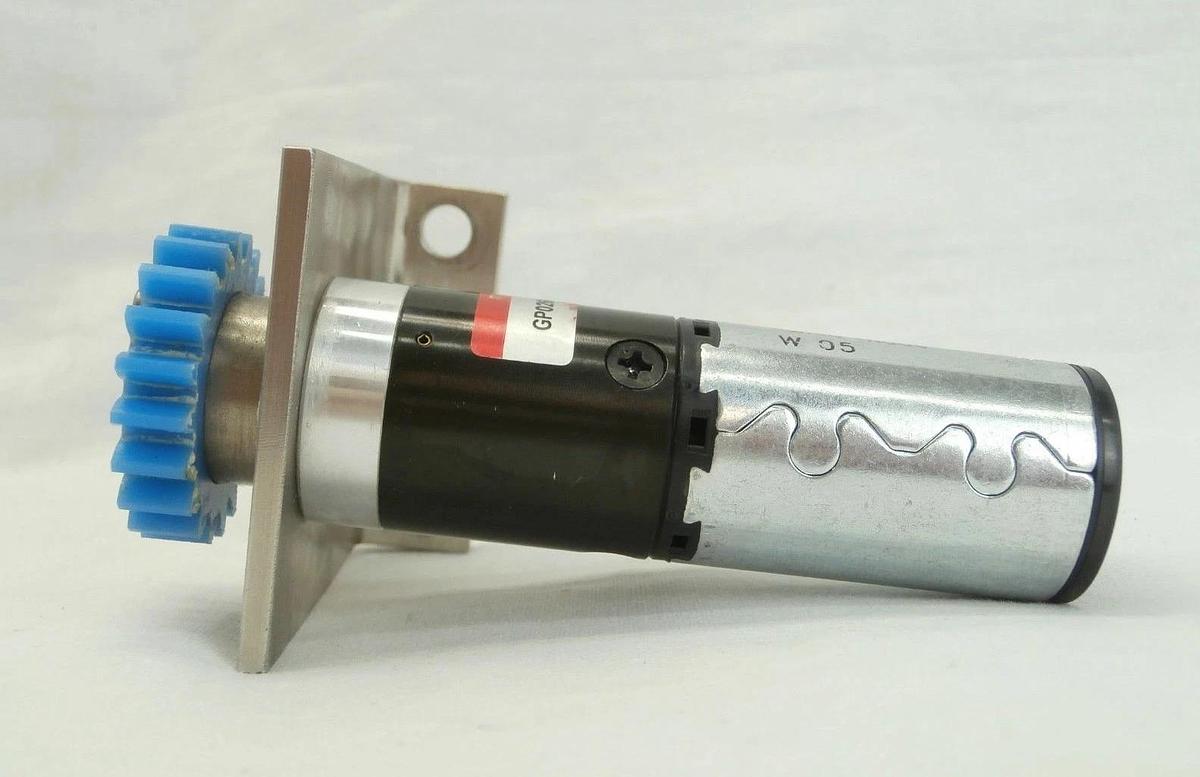 Used Maxon 221134 A-max Motor Gear Head GP026A037-0010BA00A 4601 Shinko VHT5-1-1 Used