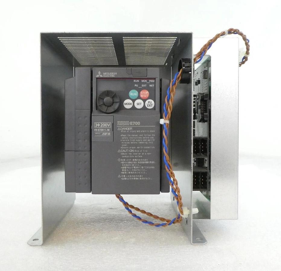 Used SMC P49523058 HRZ Series Thermo Chiller Electrical Module FREQROL-E700 Working