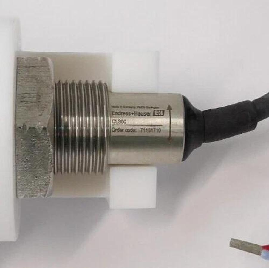 Used Endress+Hauser CLS50 Analog Conductivity Sensor Valve Assembly New Surplus