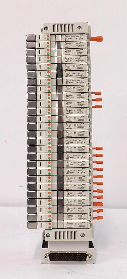 Used SMC VV5Q11-26-DUS01180 26-Port Pneumatic Manifold AMAT 4060-01218 Working