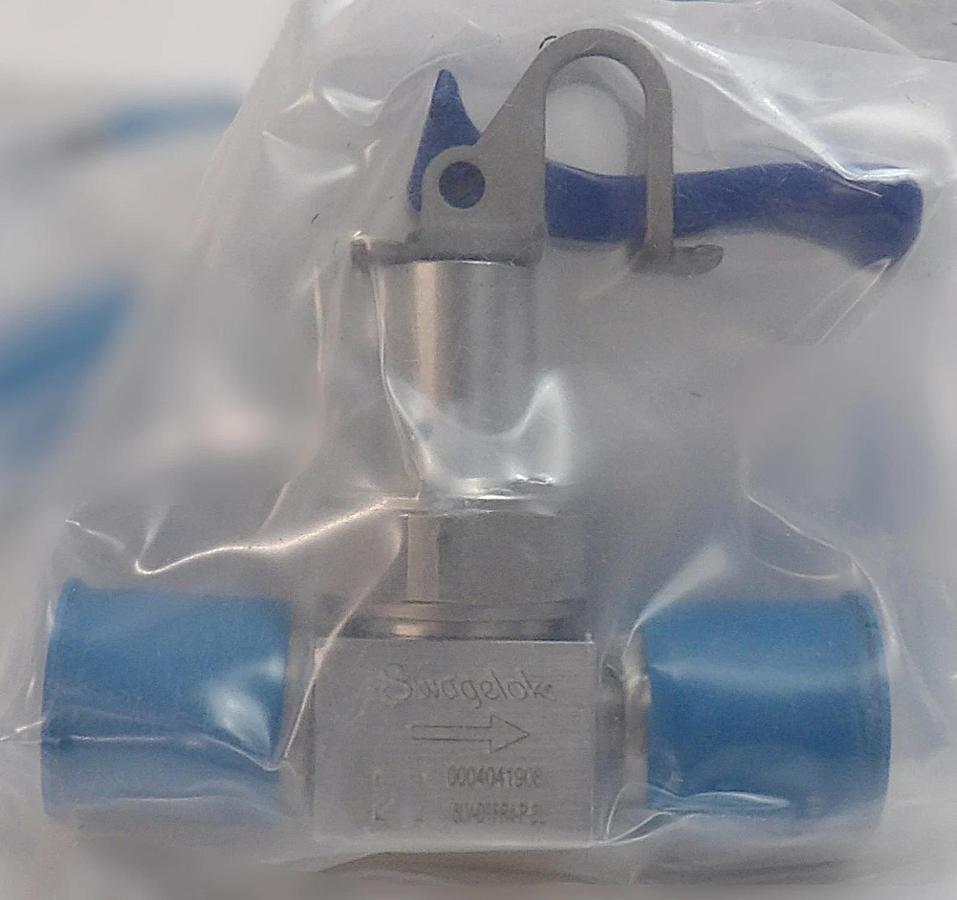 Swagelok 6LV-DTFR4-P-BL Diaphragm Toggle Valve Reseller Lot of 7 New Surplus