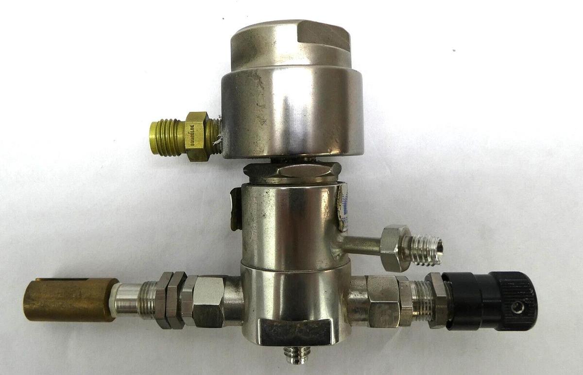 Used Veriflo Corporation 43100800 Bellows Valve AV20 Reseller lot of 5 Working Spare
