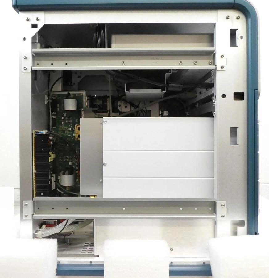 Used AB Sciex 5042169 M3 MicroLC Liquid Chromatography System with PAL HTS-xt Surplus