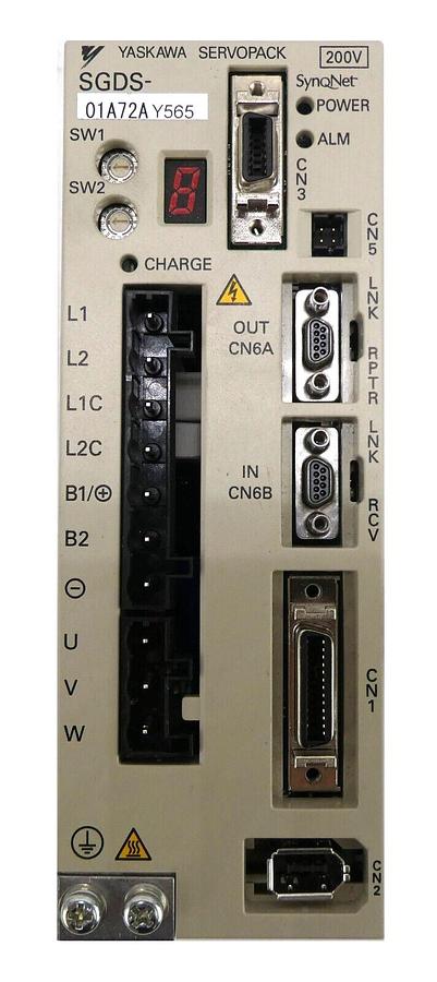 Used Yaskawa Electric SGDS-01A72AY565 Servo Drive SERVOPACK SynqNet 200V Working
