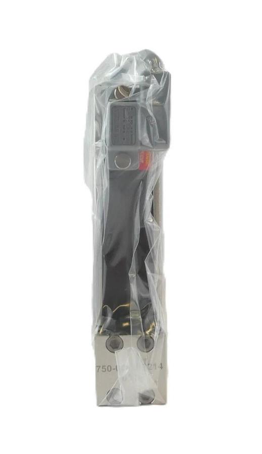 UNIT Instruments UFC-8561C Mass Flow Controller MFC 100 SCCM Cl2 3030-15158 New