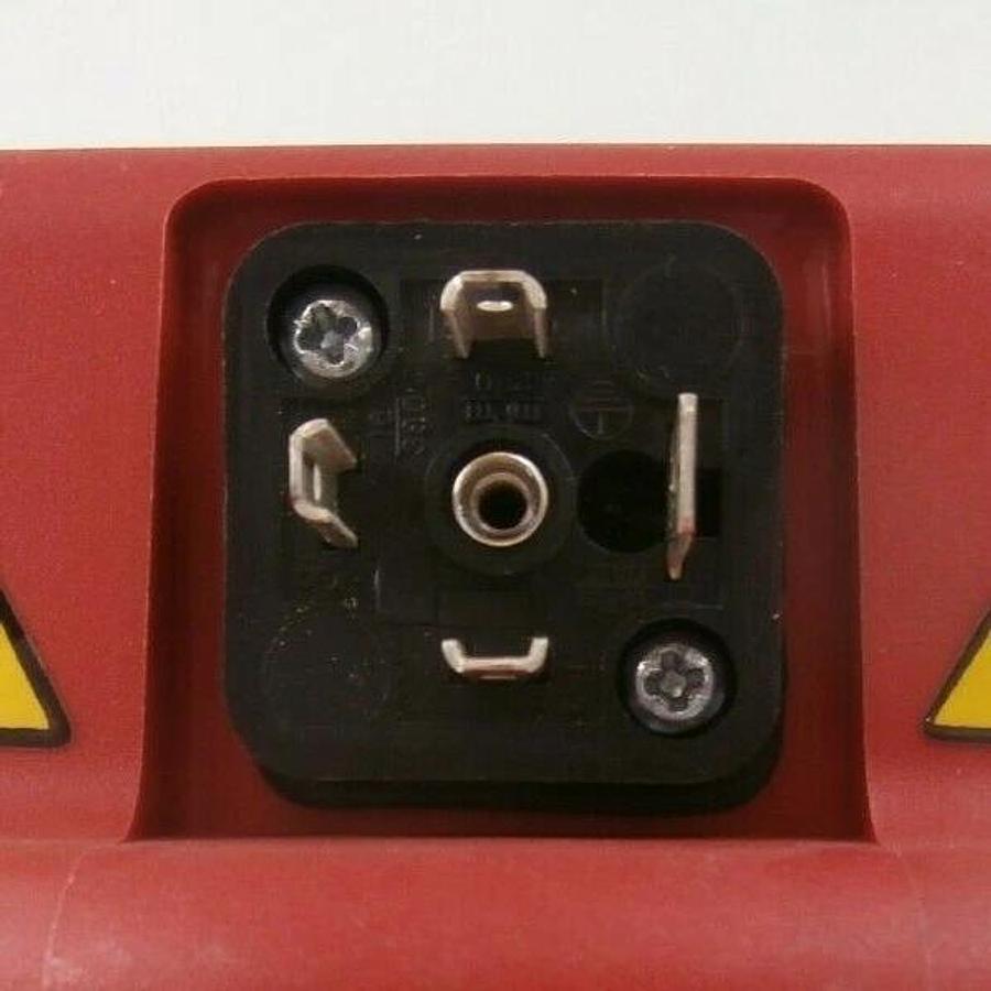 Used Edwards D059 14 000 Vacuum Interlock Switch IS16K with Plug Working Surplus