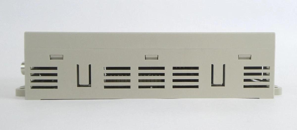 Omron V640-HAM11-V4 Amplifier Unit Assembly V640 Series Working Surplus