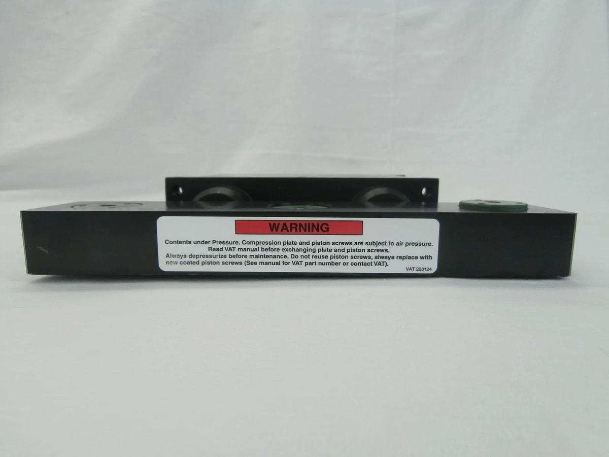 Used VAT 07512-UA24-0002 Rectangular Atmospheric Door L-VAT Copper No Gate Surplus
