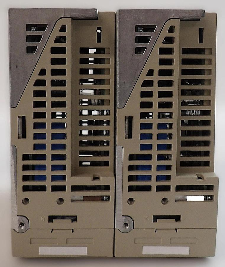 Used Yaskawa Electric SGDS-02A72AY582-E Servo Drive SERVOPACK Lot of 2 Working