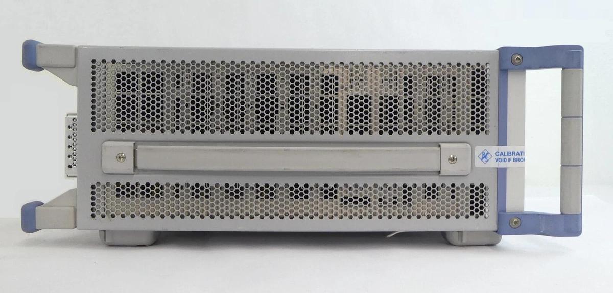 Used Rohde & Schwarz 1201.0002K50 Wideband Radio Tester CMW 500 Working