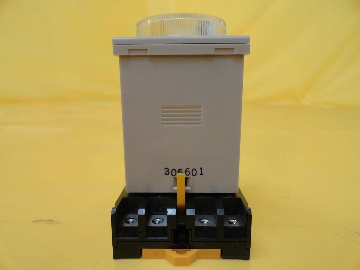 Used Omron H3CR-H8L Timer Relay H3CR-A8 Reseller Lot of 4 Used Working