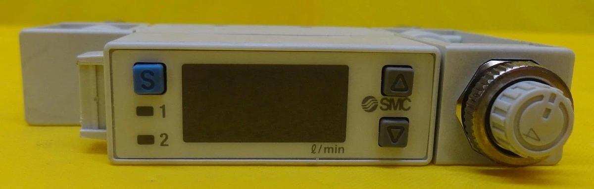 Used SMC PFM711S-02L-D-M Digital Flow Switch X711 Used Working