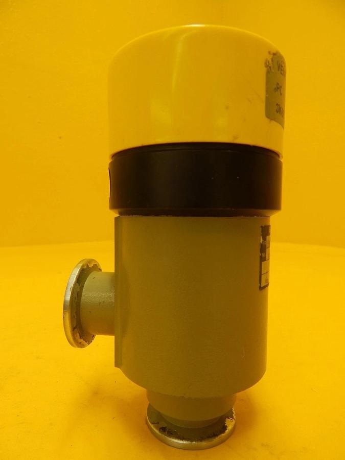 Used Balzers EVA 025 P Vacuum Right Angle Valve BP V15 513 BPV15513 Used Working